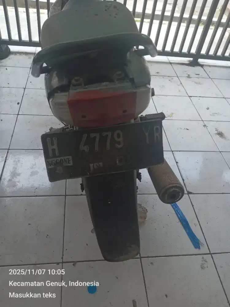 Suara fit 2003 hitam