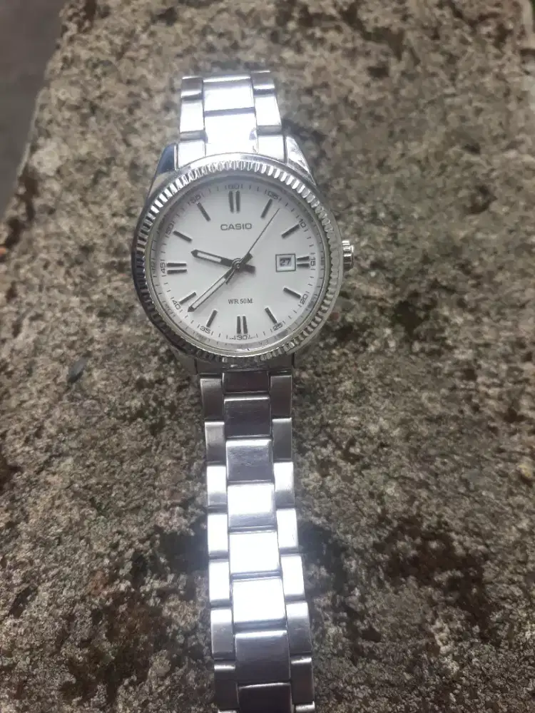 Jam analog cewek merk Casio original