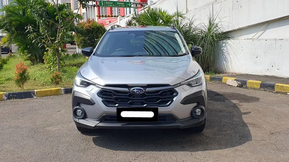 Subaru crosstrek eyesight awd 2023 pakai 2024 silver sunroof