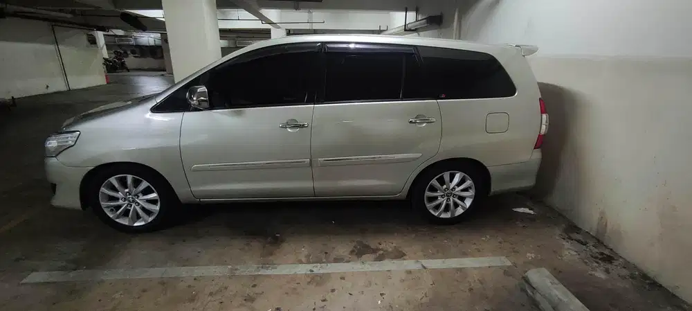 Toyota Kijang Innova 2012 Bensin