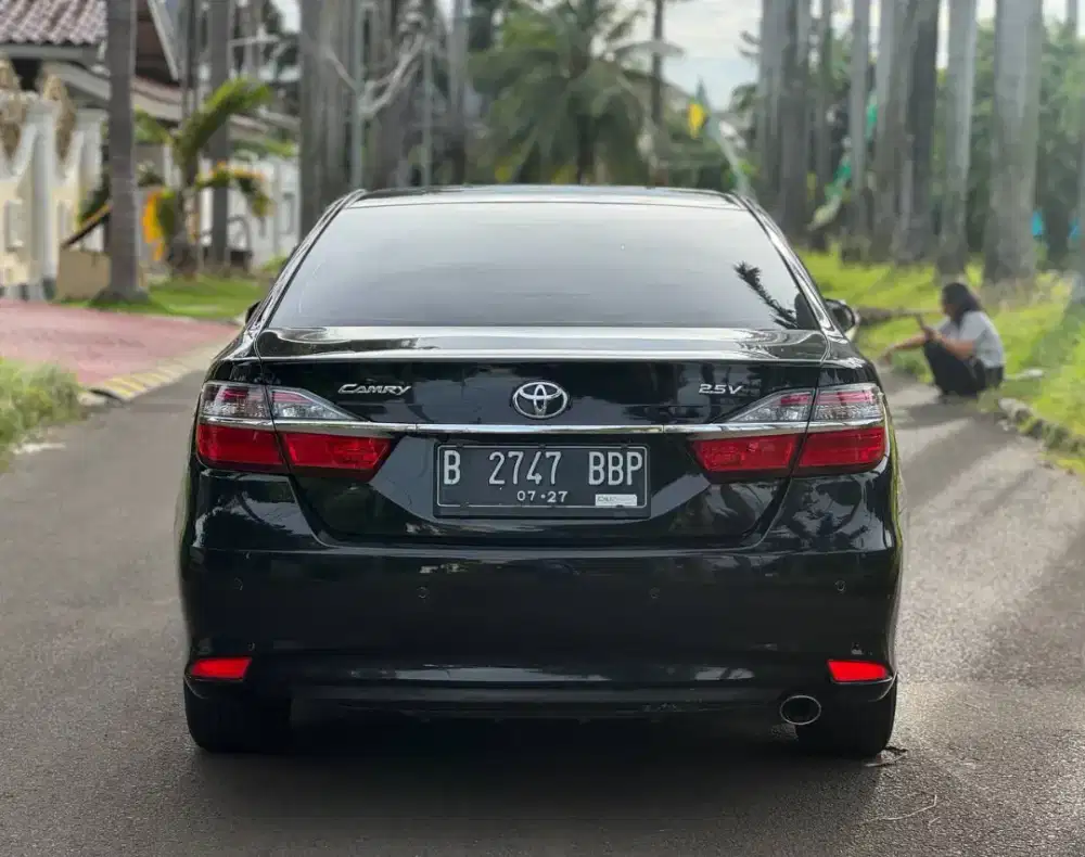 Toyota New Camry V 2.5 AT 2017 Hitam  NEGO AJA GUYS