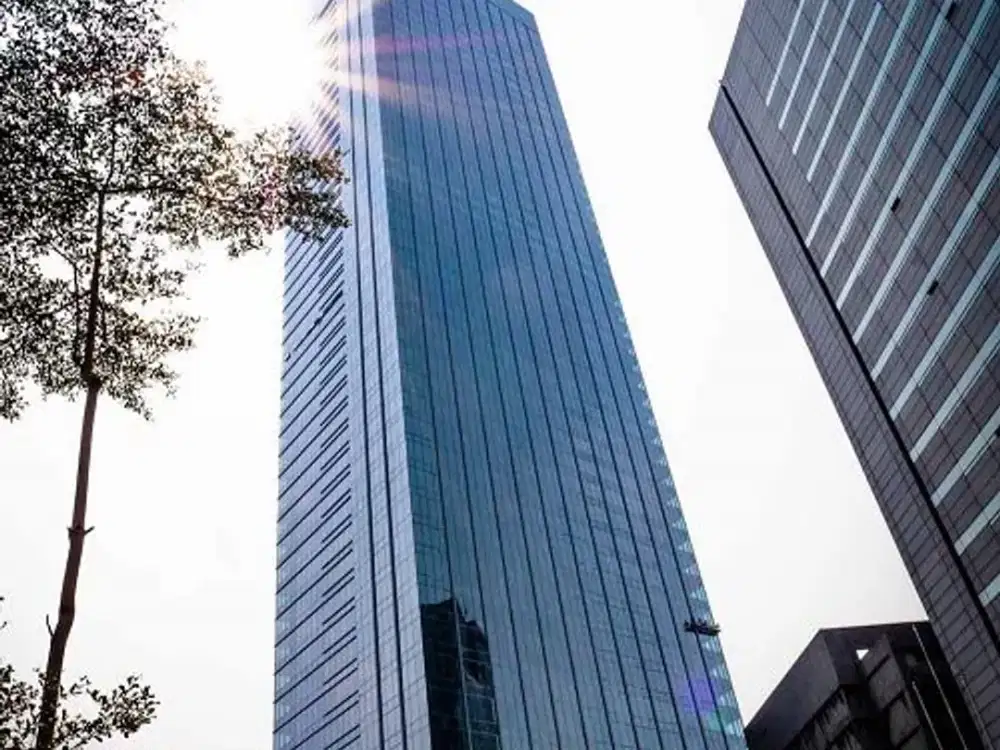 Disewakan Office ,Semi Furnished, Luas 285m2 di Millenium Centennial Center Tower, Sudirman