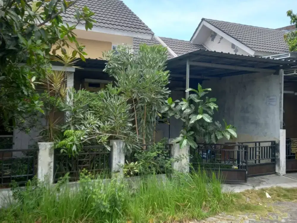 RUMAH DI PERUM GRAND SURYA BLOK B1 NO 12, DUKUH TENGAH, BUDURAN, SIDOARJO