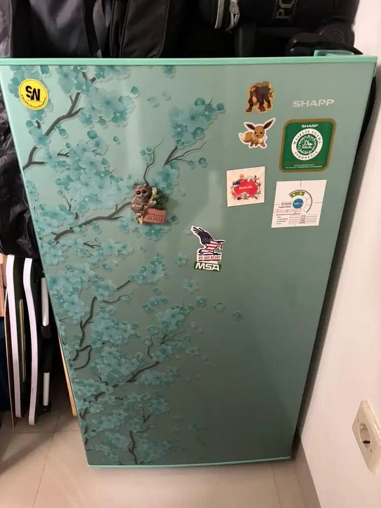 Dijual cepat kulkas merk sharp satu pintu