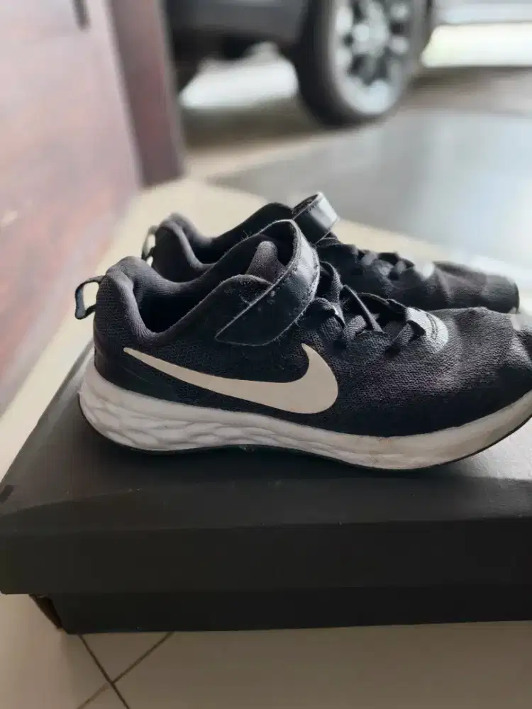 Jual nike revolution ukuran 35