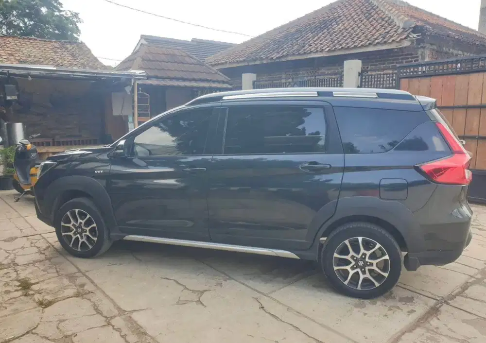 Suzuki XL7 2022 Bensin