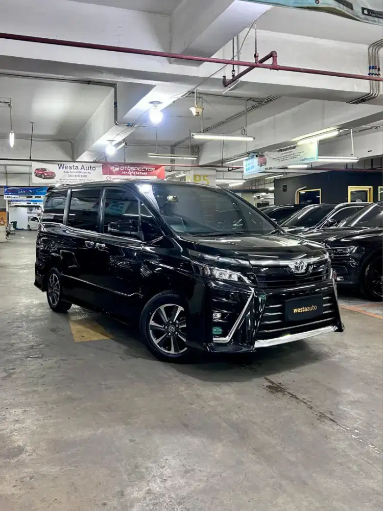 KM 49rb Toyota Voxy 2.0 AT 2018 istimewa like new 2019