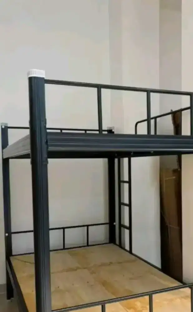 Tempat tidur tingkat 2-3