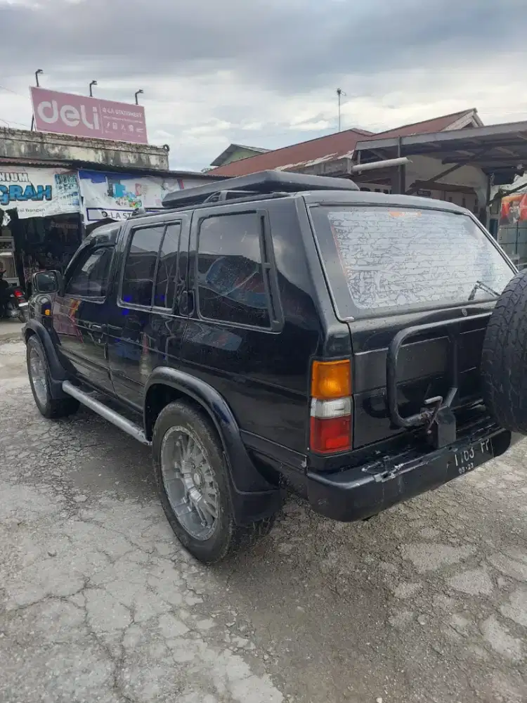 Terrano Grandrood
Tahun 2001