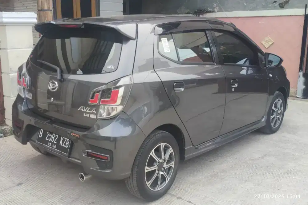 Daihatsu Ayla R manual 2020 / 2021