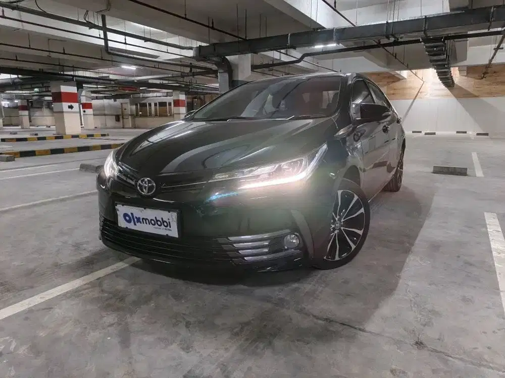 TDP Rendah -  Toyota Corolla Altis 1.8 V Bensin AT 2018 Hitam PEQ