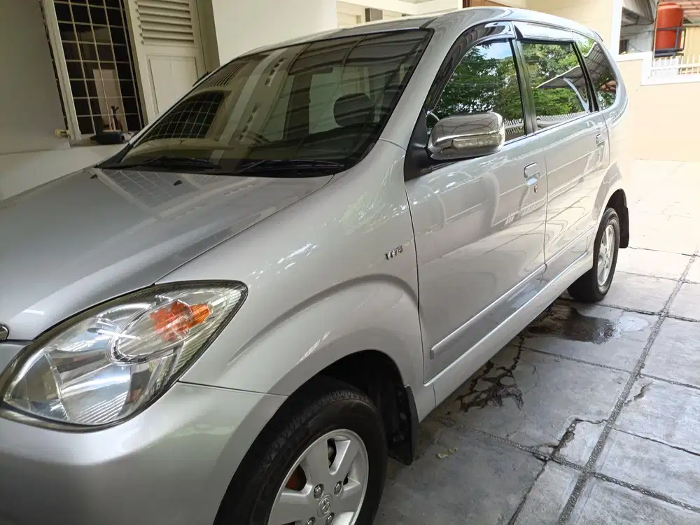 Toyota Avanza 2011 Bensin