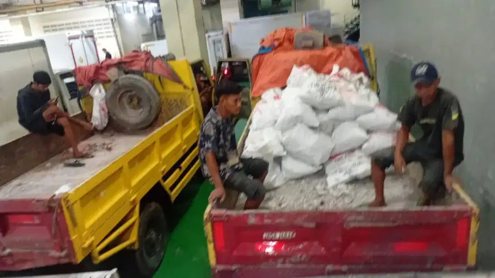 Jasa buang sampah proyek dan tanah