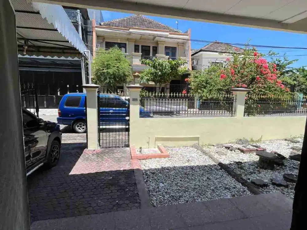 Dijual Rumah di Klampis Anom Surabaya Pusat, Hunian Nyaman di tengah Kota lingkungan Asri