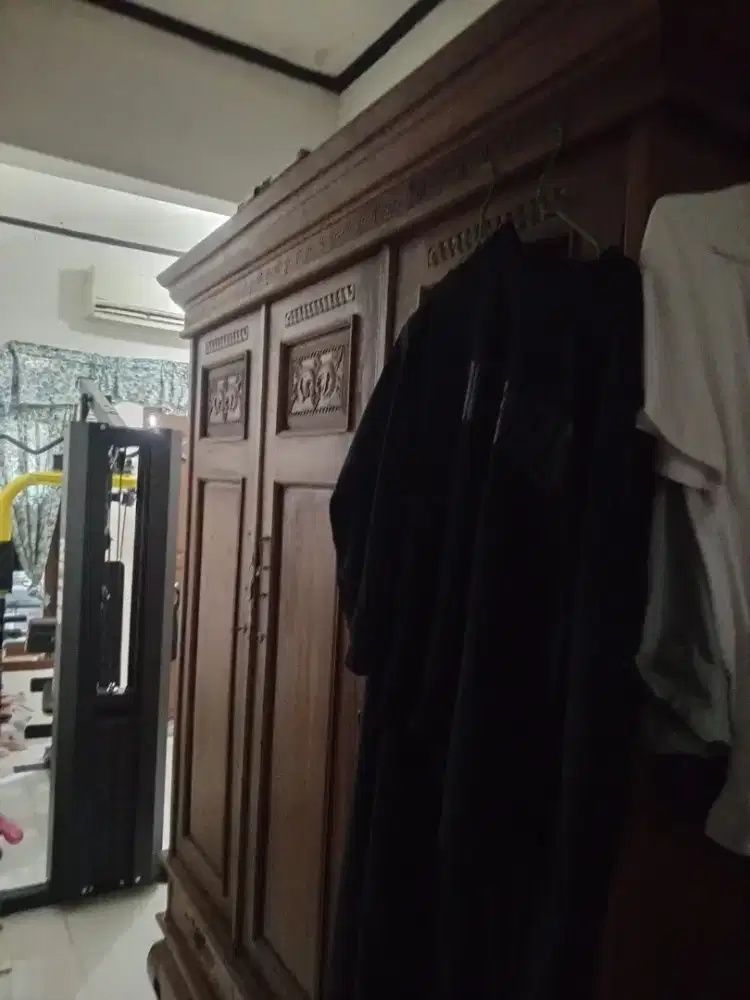 Jual lemari jati kokoh