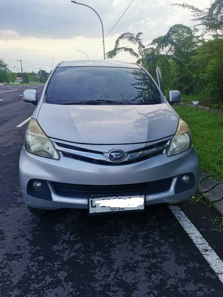 Daihatsu Xenia Deluxe R 1.3 MT Tahun 2013
