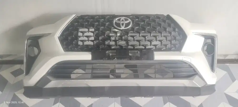 Bumper depan front Toyota Avanza veloz velloz 2023 Original