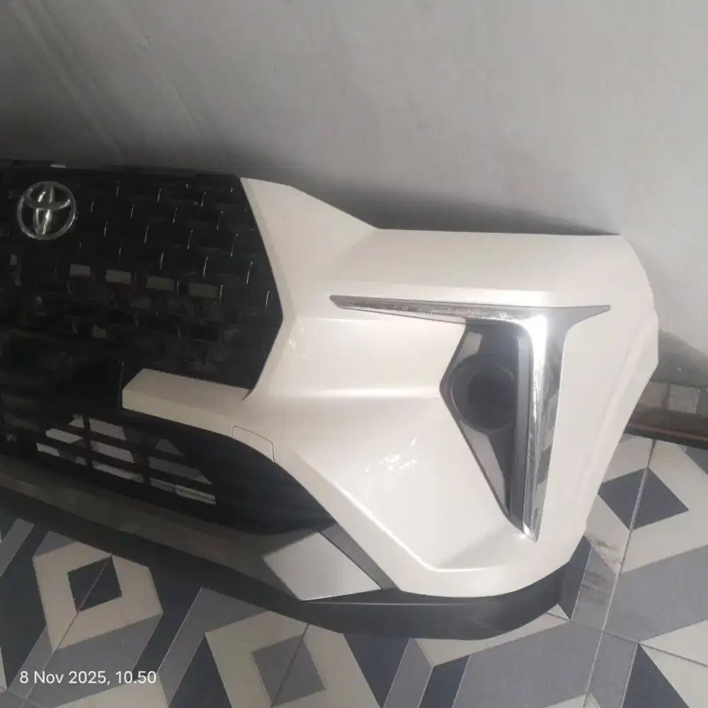 Bumper depan front Toyota Avanza veloz velloz 2023 Original