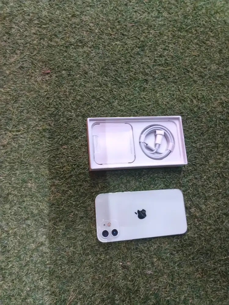 iphone 12 128gb cukup baru