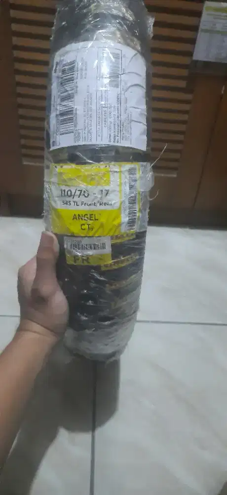 Ban pirelli ring 17 UK. 110/70