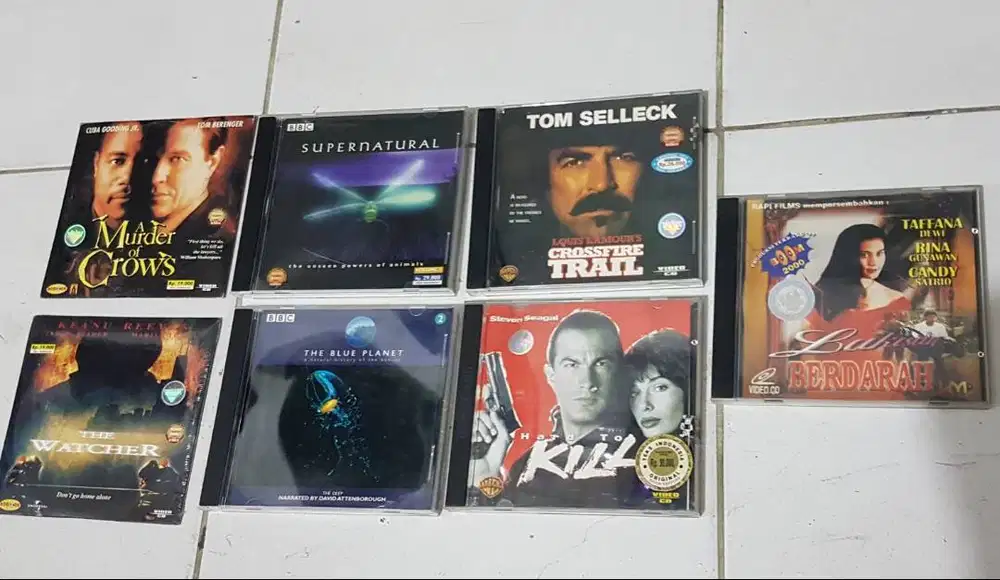 Hanya ada 7bh VCD Film Original,normal,mulus,murah,cuma 10rb/bh,NET.