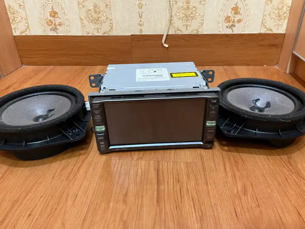 Head unit mobil original fortuner dan sepaker original copotan