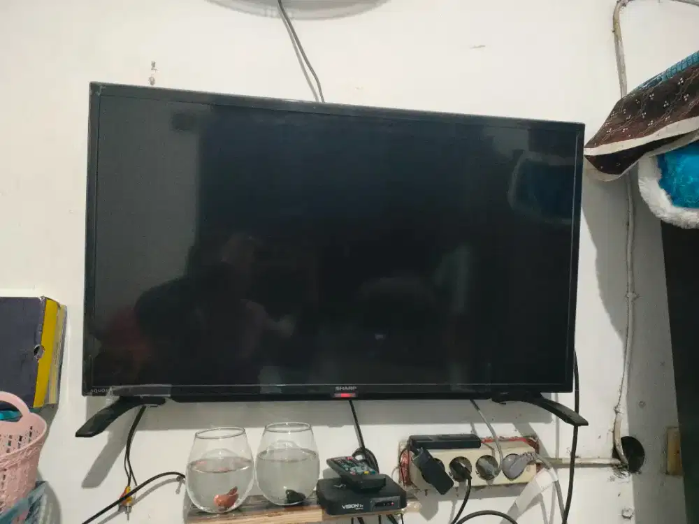 TV Sharp 32 Inci