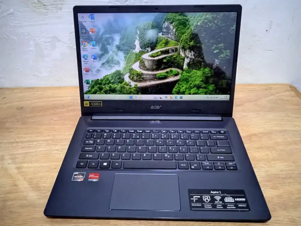 Acer aspire A314-22
*AMD Ryzen 3 3250U Ram 8 GB SSD 256 GB