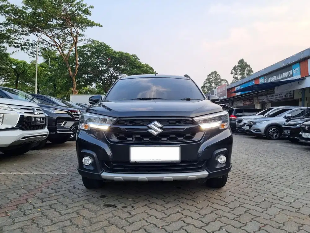 TERMURAH SUZUKI XL 7 ALPHA HYBRID 2023 AT HITAM