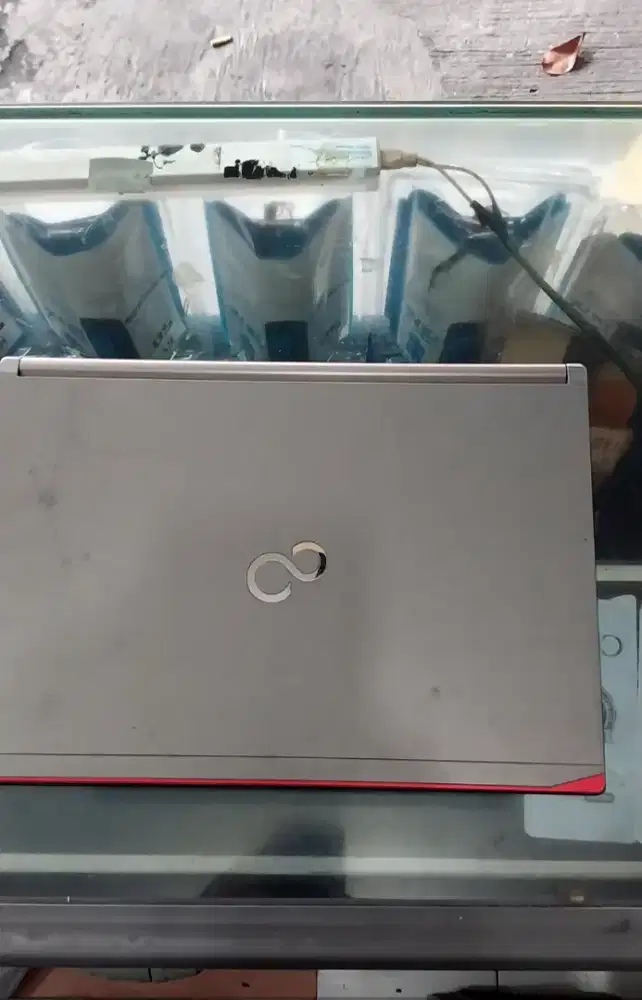 LAPTOP FUJITSU e736. I7