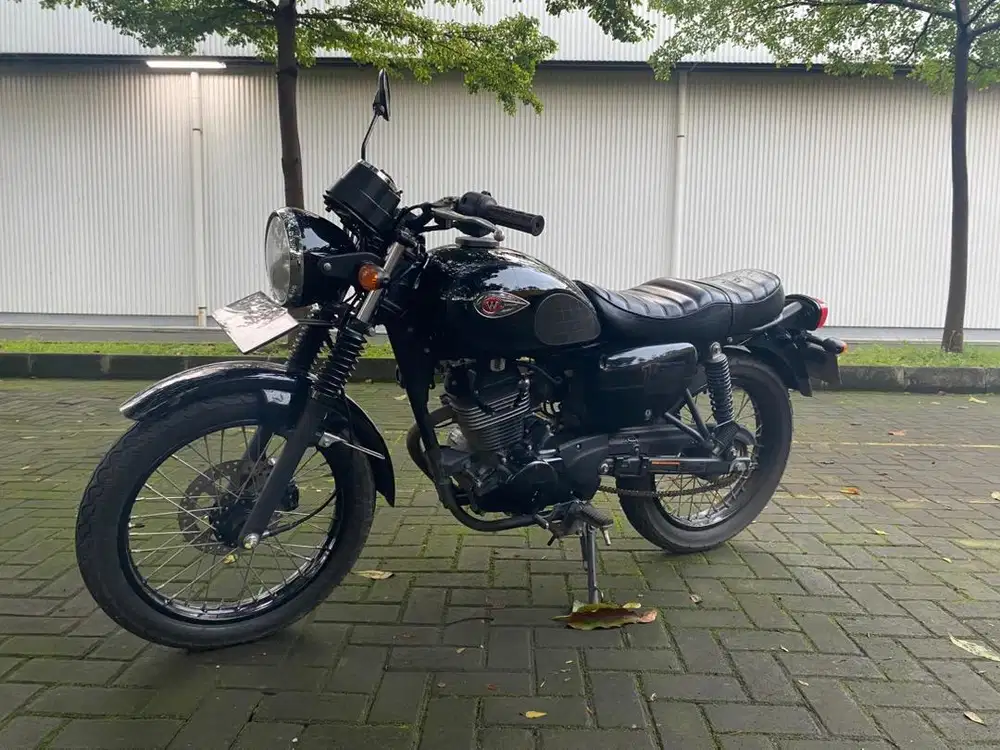 Di Jual KAWASAKI W 175 SE Blackstyle