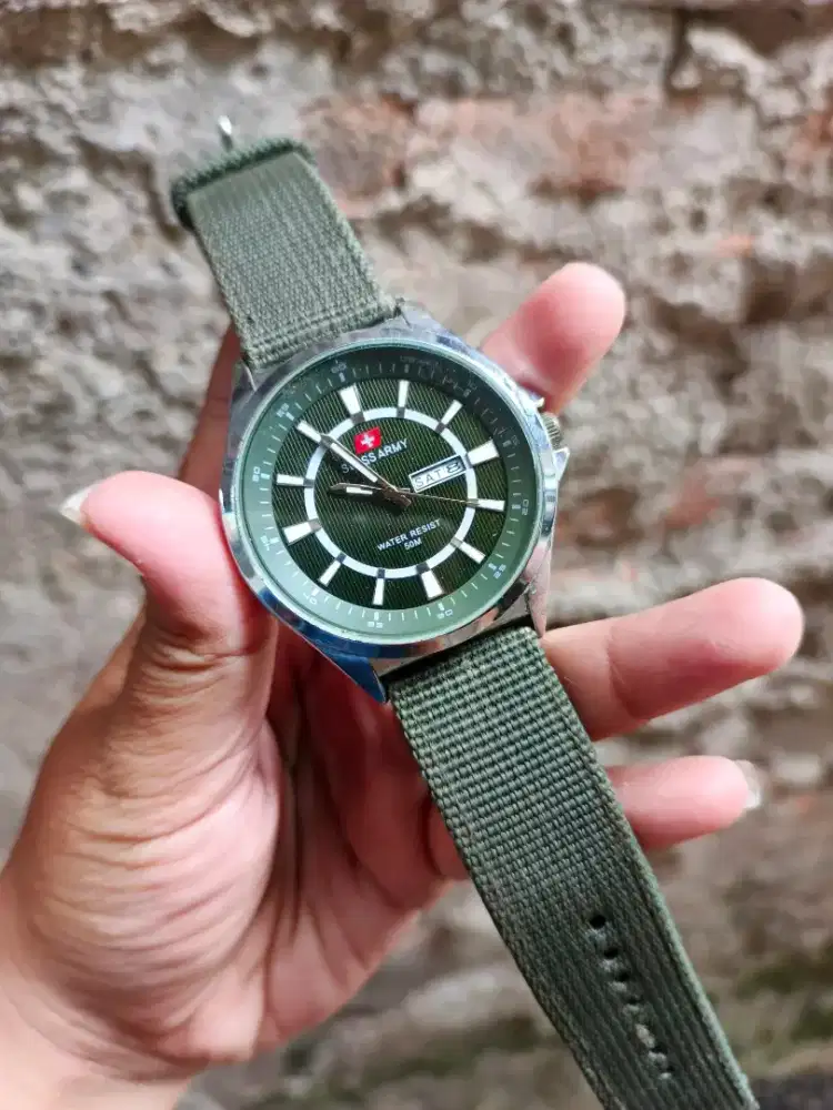 Jual jam tangan Swiss Army