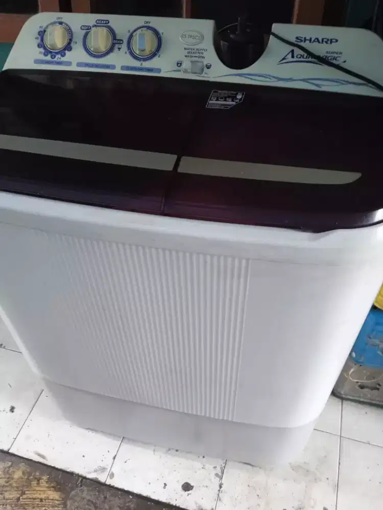 Mesin cuci 2 tabung sharp