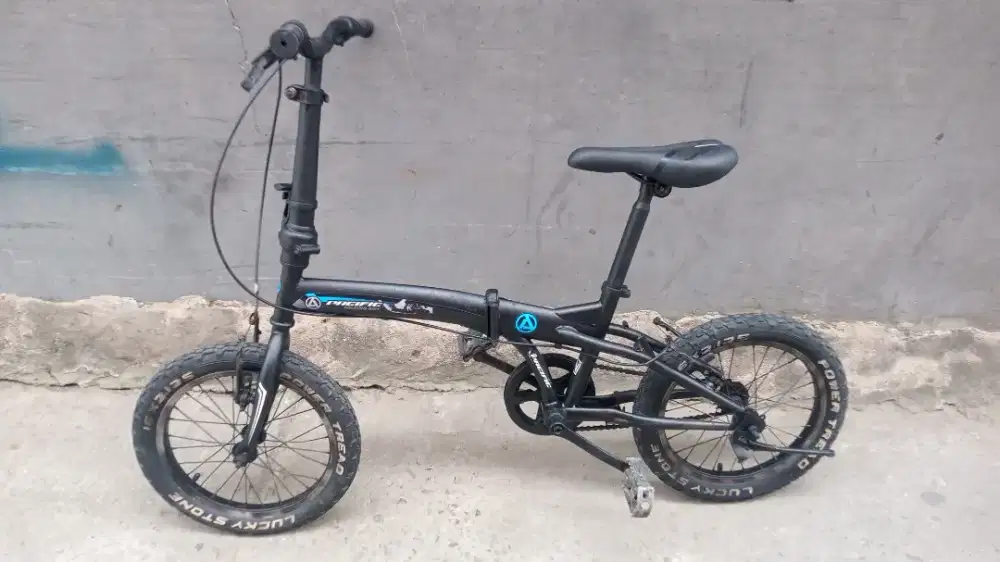 Sepeda lipat ukuran 16