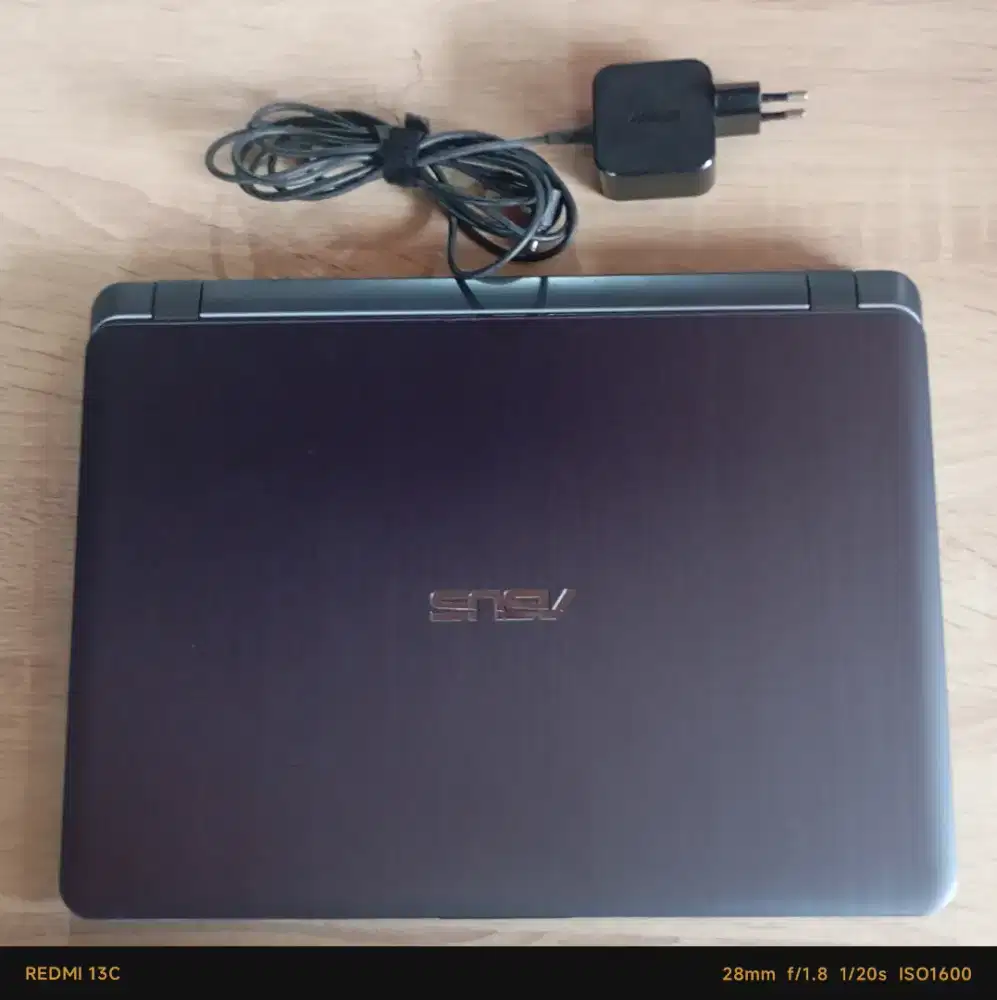 notebook laptop Asus A407M mulus tipis