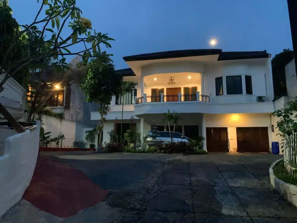 Rumah Mewah Classy di Jakarta Selatan - PR 15983