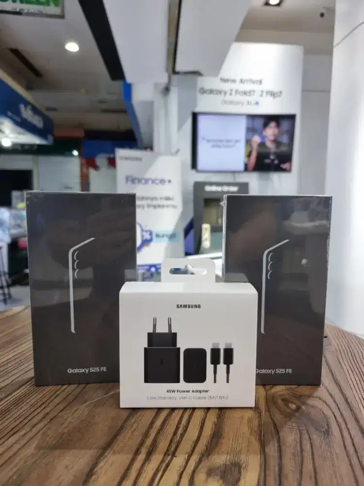 SAMSUNG GALAXY S25FE 8/256 PROMO GRATIS ADAPTOR GARANSI RESMI