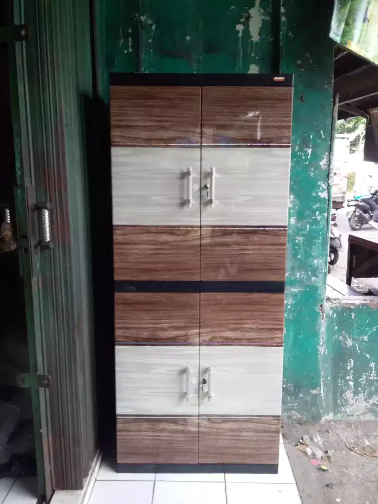 Lemari plastik 4 susun