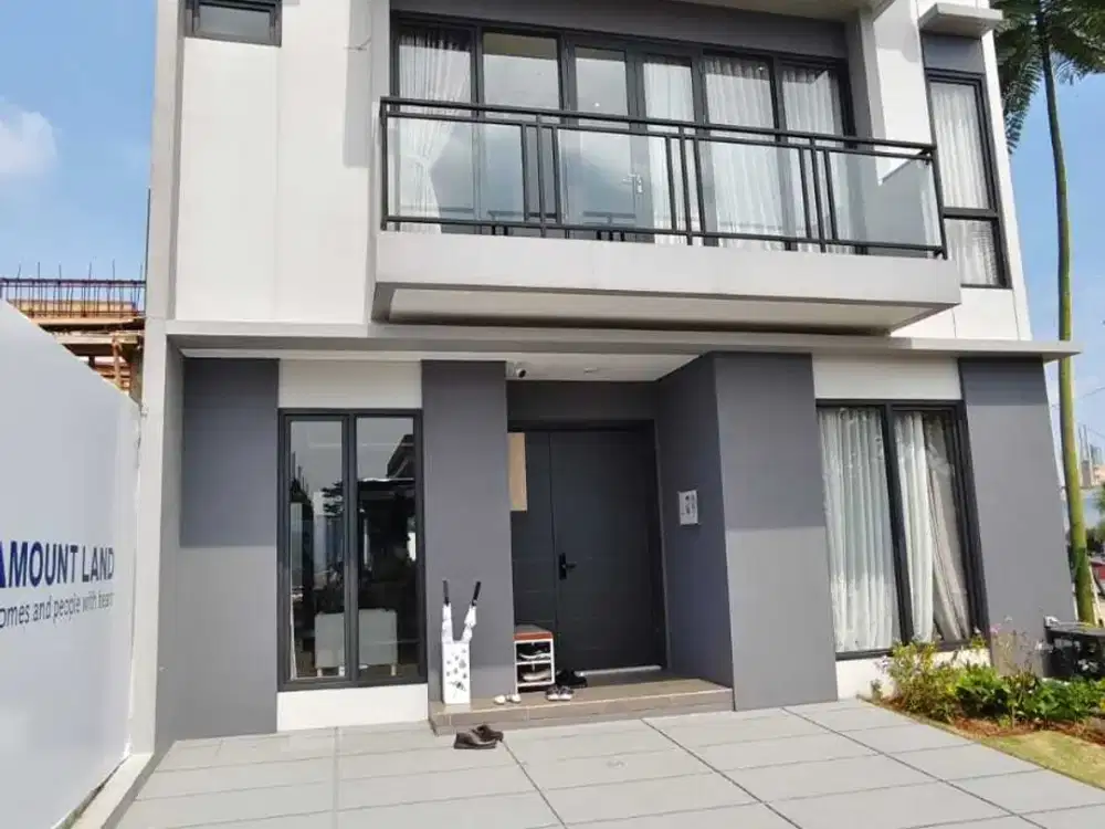 BRAND NEW HOUSE IN Cluster Lily 8x15 (Paramount Petal)