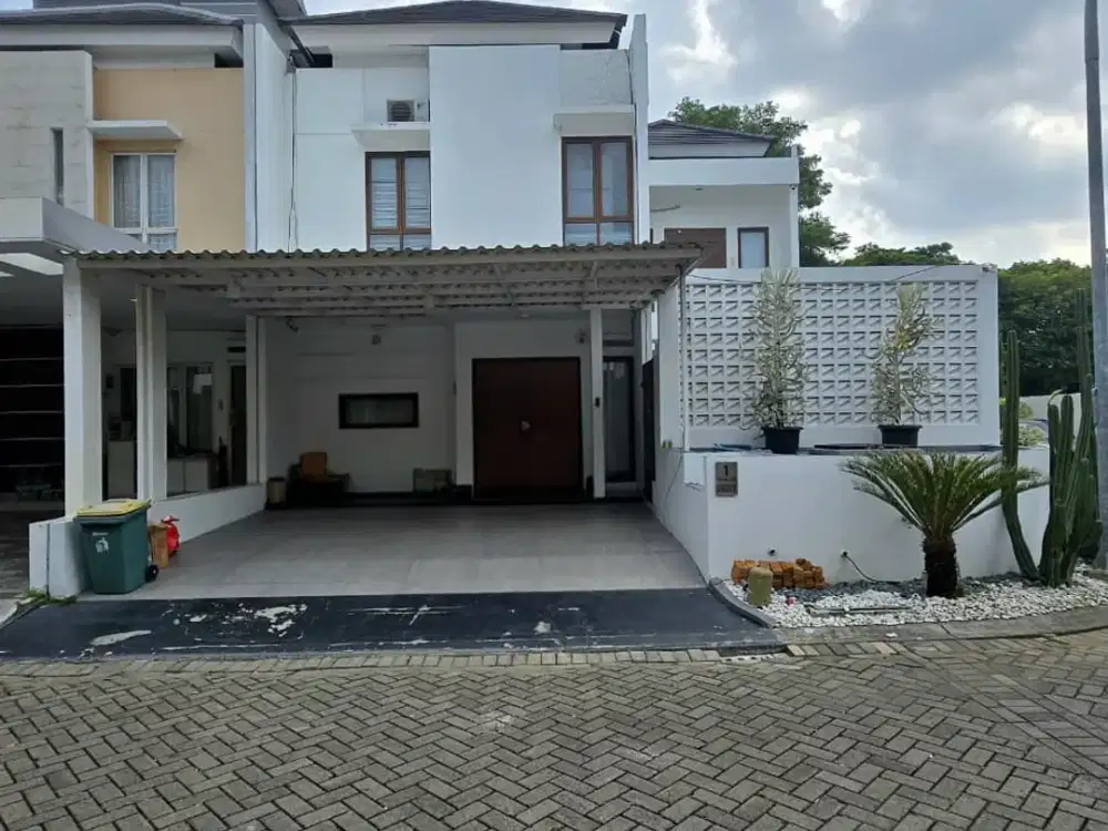Rumah hook dgn private pool di metland cakung jakarta timur