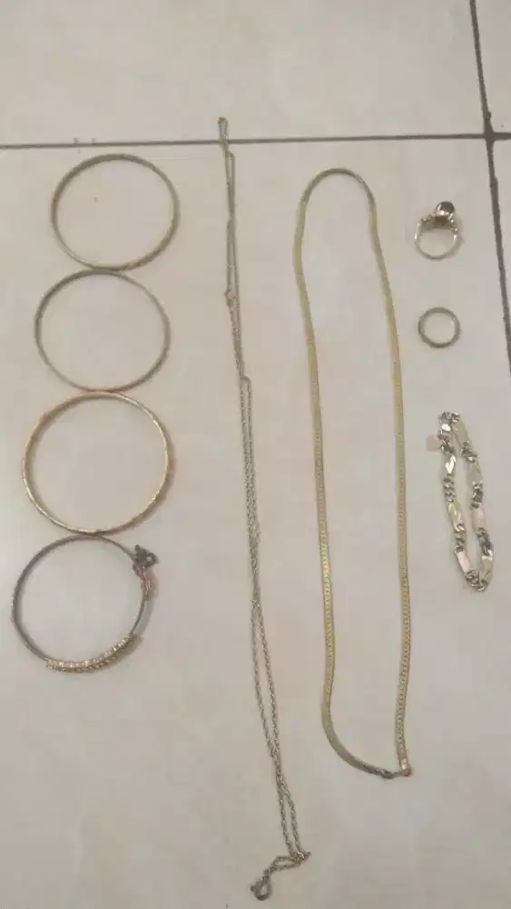 Di jual emas imitasi gelang cincin dan kalung