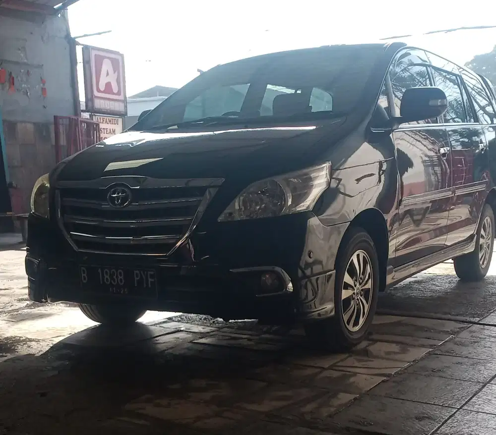 Toyota Kijang Innova 2015 Bensin