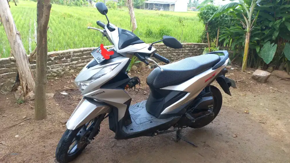 Honda beat delux jarang pakai. Tangan pertama