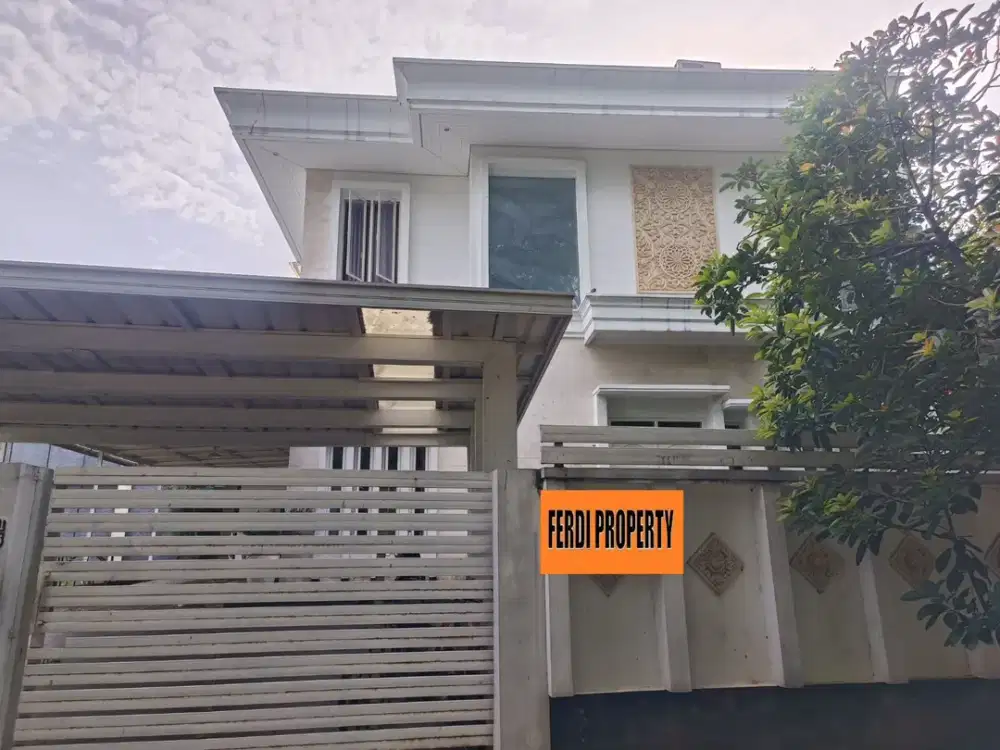 Rumah Citra Gran dilengkapi Kolam Renang Harga BU