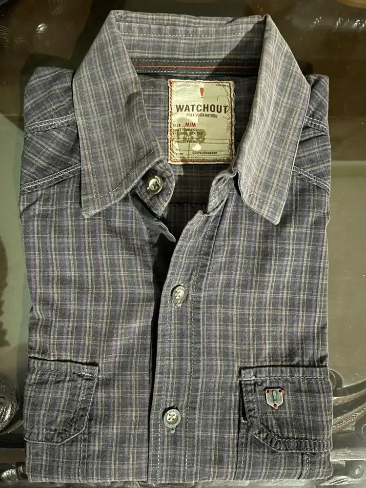 Baju kemeja merk Watchout size M