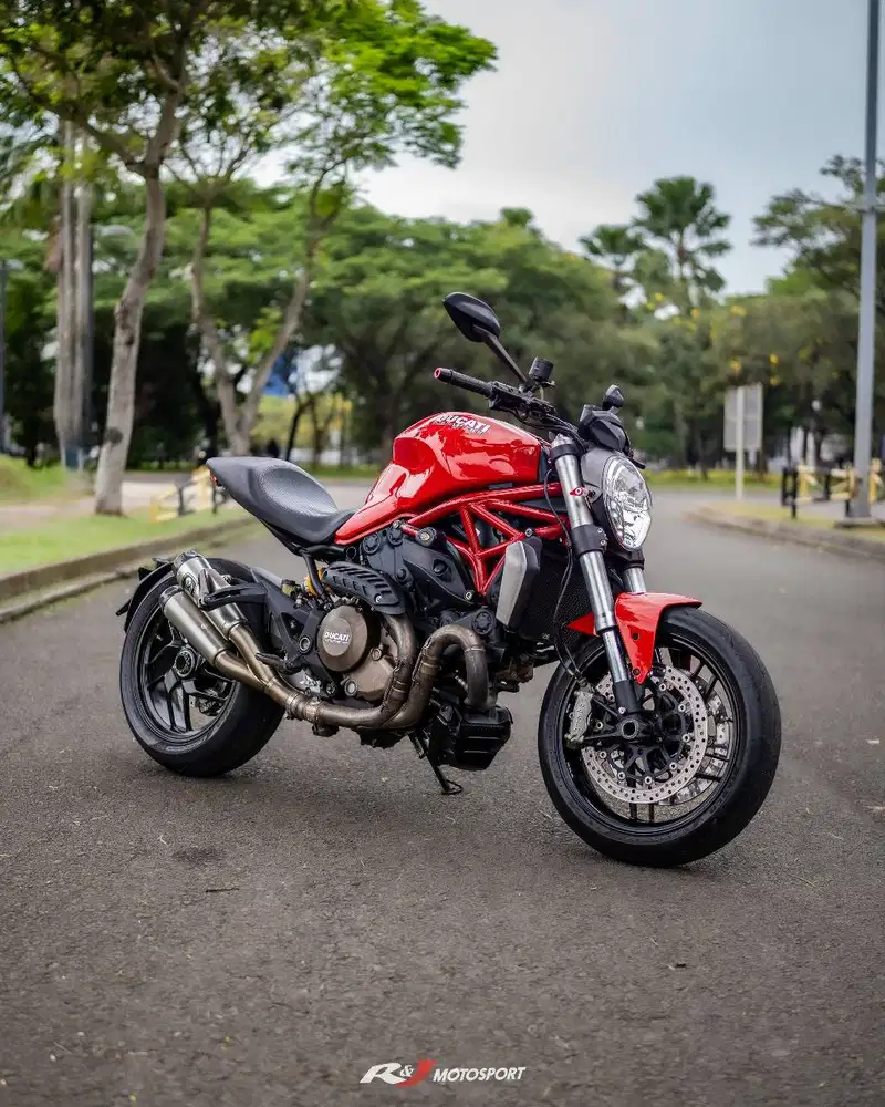 (Full Paper) Ducati Monster 1200 Tahun 2016 Warna Merah Knalpot Villan