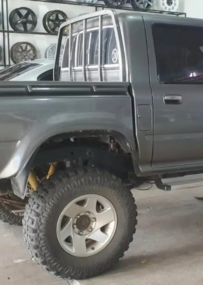 velg Enkei 16 ex di pake hilux hartop, troper dll