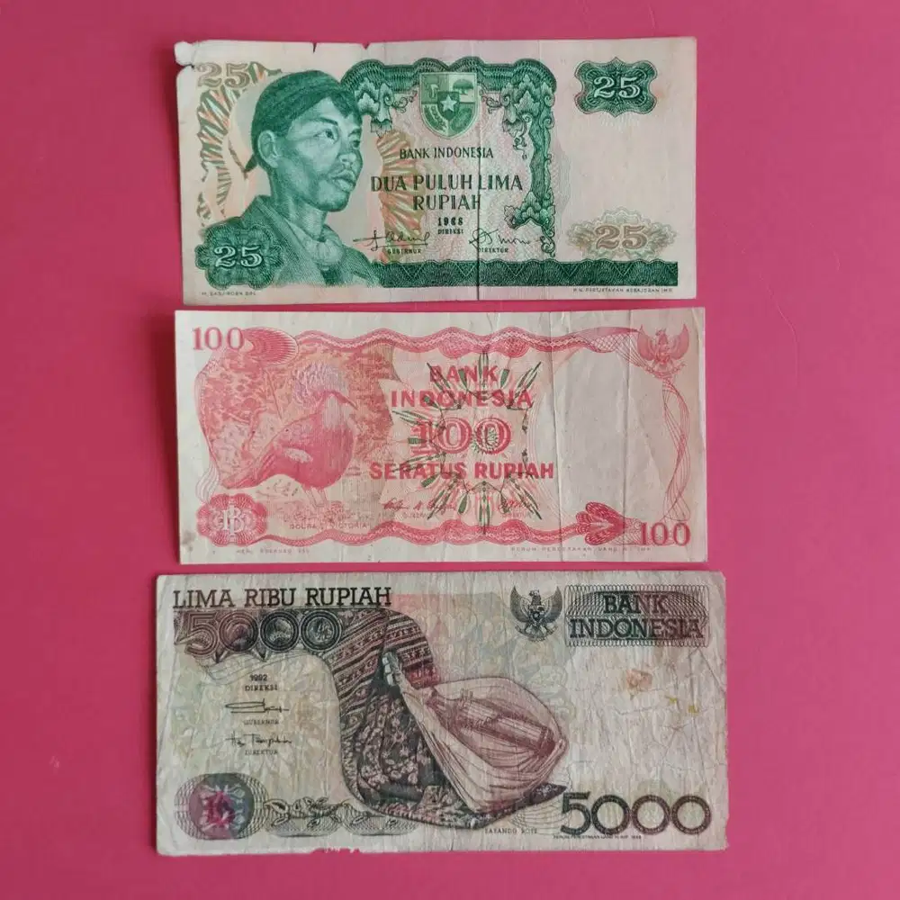Uang Kuno Kertas Rp 25, Rp 100 Dan Rp 5000 UK 038