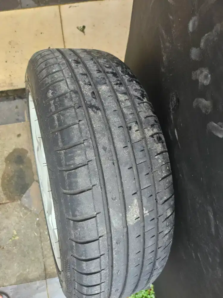 Velg ring 15 warna putih