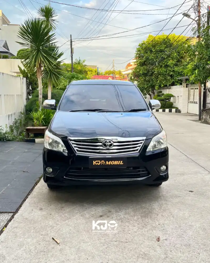 7jt Aja Innova G 2.0 A/T Bensin Hitam 2013